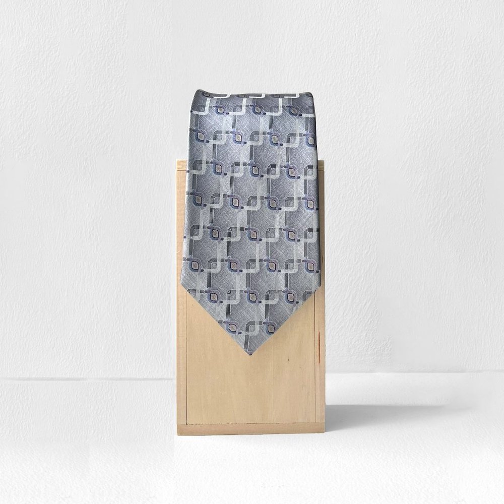 metropolitan tie, by Lord & Taylor